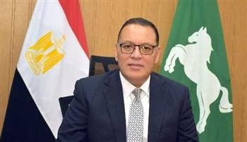 محافظ الشرقية يؤكد أهمية تثقيف الشباب لحمايتهم من الأفكار الغريبة والمتطرفة