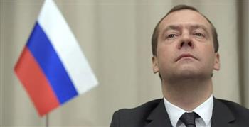   ميدفيديف: روسيا لا تخادع عندما تتحدث عن إمكانية استخدام أسلحة نووية تكتيكية