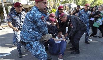 اشتباكات بين متظاهرين والشرطة الأرمينية بالعاصمة يريفان