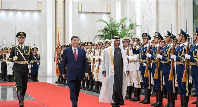الصين والإمارات تدعوان إلى تعزيز التبادلات والتعاون في مختلف المجالات