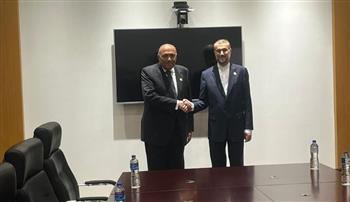 وزير الخارجية يلتقي نظيره الإيراني على هامش القمة الإسلامية ببانجول