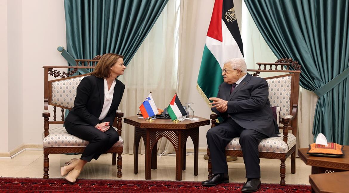 رئيس فلسطين يبحث مع وزيرة خارجية سلوفينيا الحرب الإسرائيلية على غزة