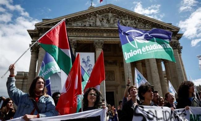 "الجارديان": اندلاع احتجاجات طلابية مؤيدة لـ فلسطين بجامعات بريطانية