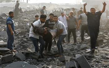   18 شهيدًا على الأقل منذ الصباح في قطاع غزة .. والاحتلال يواصل القصف