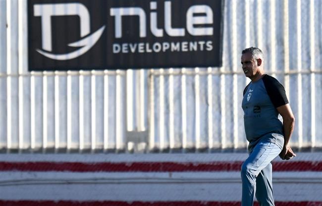 جوميز يبدأ التأهيل النفسي للاعبي الزمالك بعد الخسارة من سموحة