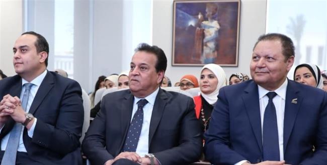 وزير الصحة: نحرص على توفير  الدورات بشكل دائم لصقل مهارات الأطقم الطبية والإدارية