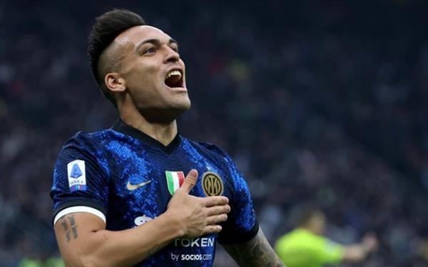 الدوري الإيطالي .. زانيتي يؤكد بقاء مارتينيز ضمن صفوف إنتر ميلان