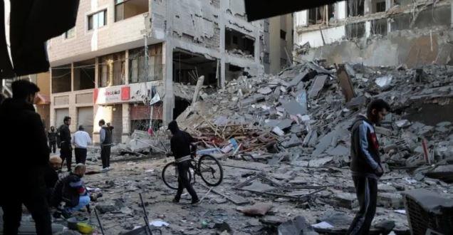 فصائل فلسطينية تعلن وفاة محتجزة متأثرة بجراحها الخطيرة 