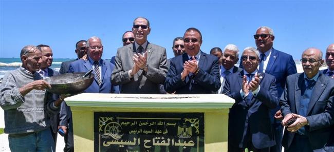رئيس هيئة النيابة الإدارية يضع حجر أساس النادي البحري بالعجمي