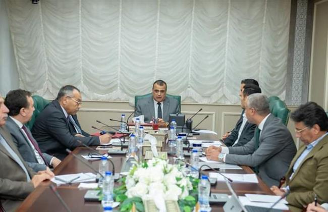 وزير الإنتاج الحربي يستقبل ممثل "الخليج للمصاعد الكهربائية" لمتابعة التعاون المشترك