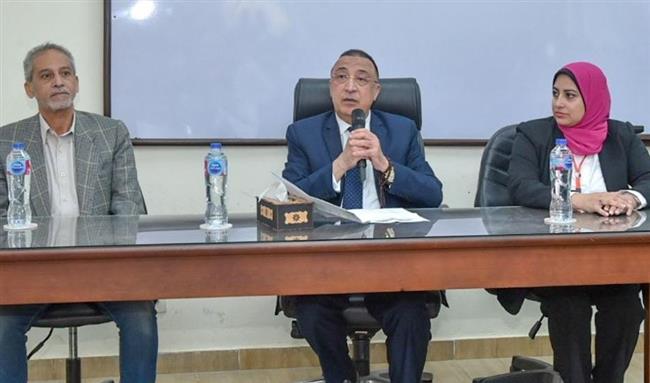 محافظ الإسكندرية يشهد تخرج الدفعة الثانية من "إعداد الكوادر القيادية"