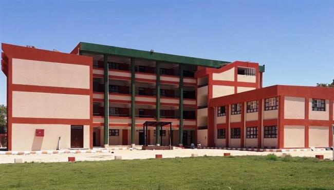 محافظ أسوان يتابع معدلات تنفيذ 34 مشروعا بإحدى قرى إدفو ضمن "حياة كريمة"