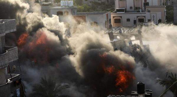 القاهرة الإخبارية: القذائف تتساقط على وسط مدينة رفح الفلسطينية