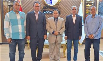 "عكاوي" يستقبل وفد من إذاعة وتلفزيون جنوب الصعيد بمقر جامعة جنوب الوادي