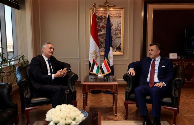 - وزير السياحة والآثار يعقد اجتماعاً مع نظيره الأردني لمناقشة سبل تعزيز التعاون المشترك 