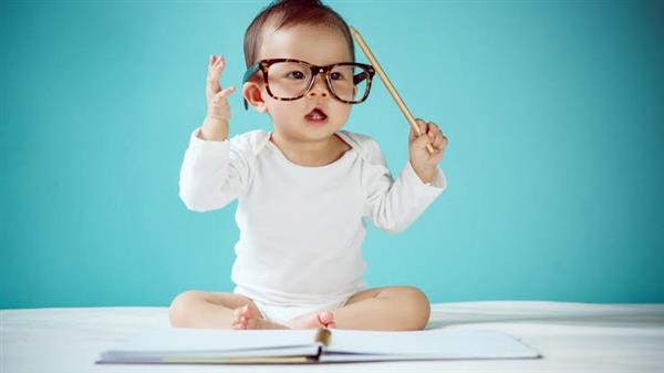 علامات تدل على ذكاء طفلك