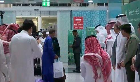 وصول أولى طلائع حجاج الخارج إلى المدينة المنورة