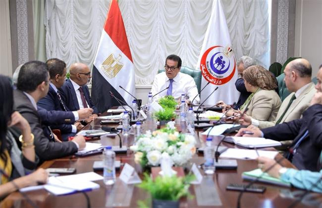وزير الصحة يعقد اجتماعًا للوقوف على مستجدات العمل بالمبادرة الرئاسية لإنهاء قوائم الانتظار