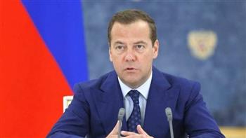   ميدفيديف يحذر الغرب من الاستخفاف بقدرة موسكو على استخدام الأسلحة النووية