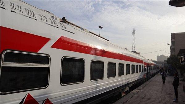 تزامنًا مع بدء فصل الصيف.. السكة الحديد تبدأ تشغيل قطارات المصيف من القاهرة لمطروح