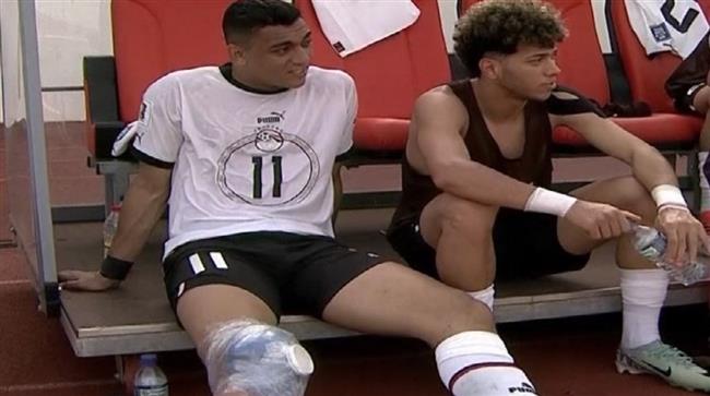 طبيب المنتخب: مصطفى محمد تعرض لإصابة في أربطة الركبة