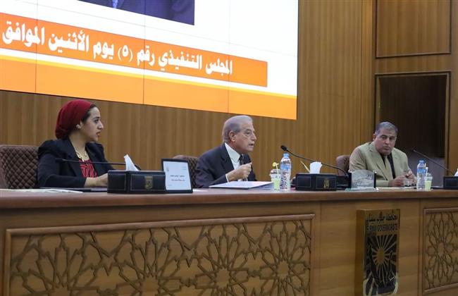 محافظ جنوب سيناء يترأس جلسة المجلس التنفيذي بالديوان العام بطور سيناء