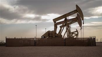 أسعار النفط تعوض بعض خسائر الأسبوع الماضي 