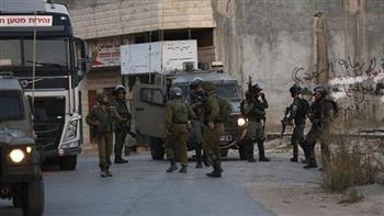   الاحتلال يدفع بتعزيزات عسكرية باتجاه مخيم بلاطه في الضفة الغربية