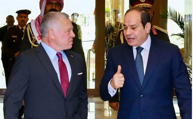  السيسي وعاهل الأردن يشددان على رفضهما لأي محاولات لتهجير الفلسطينيين 