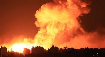 "القاهرة الإخبارية": طيران الاحتلال يقصف خيم النازحين في وسط قطاع غزة