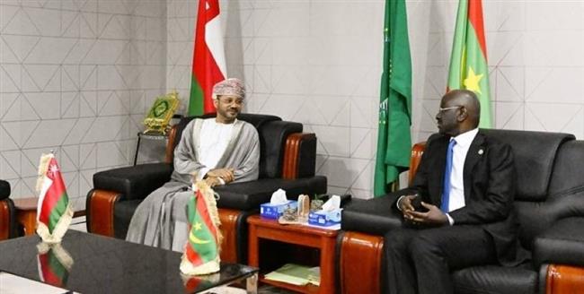 سلطنةُ عُمان وموريتانيا تبحثان تعزيز وتطوير مجالات التعاون