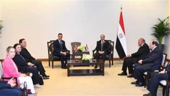   الرئيس السيسي يلتقي في الأردن مع رئيس وزراء إسبانيا