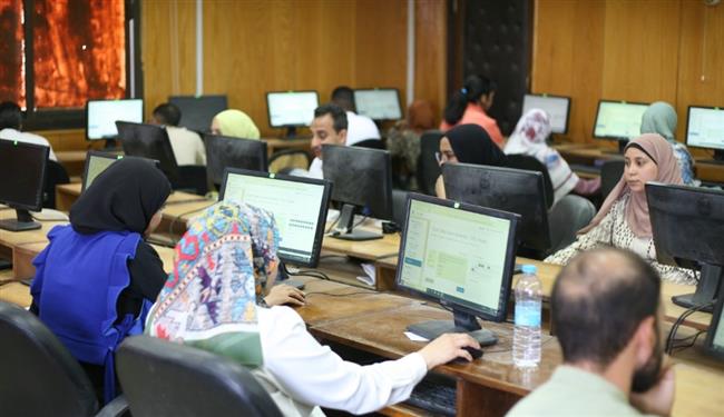 "التحول الرقمي" بـ جامعة جنوب الوادي يجري اختبارات لـ134 باحثًا