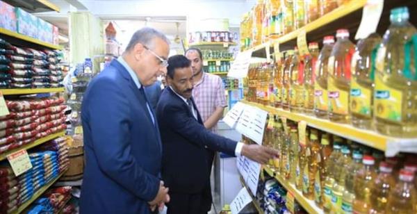 محافظ سوهاج يتابع استعدادات "التموين والطب البيطري" لاستقبال عيد الأضحى المبارك