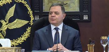 وزير الداخلية يهنئ قيادات وضباط وأفراد الشرطة بمناسبة حلول عيد الأضحى المبارك