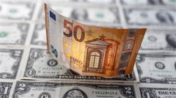 بورصة موسكو توقف رسميا التداول بالدولار واليورو.. ماذا يعني القرار؟