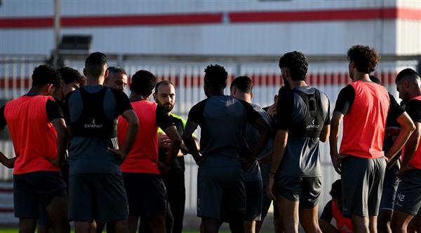 الدوري المصري .. جلسة خاصة لجوميز مع لاعبي الزمالك قبل مواجهة سيراميكا