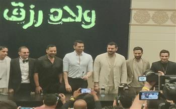   عمرو يوسف يحتفل بـ أولاد رزق 3 في المنارة وغدا بداية العروض التجارية