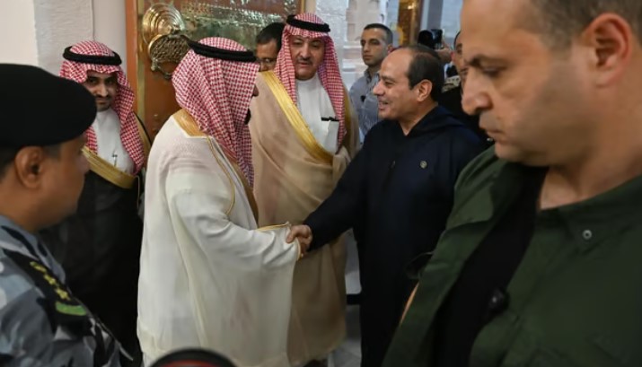 الرئيس السيسي يزور المسجد النبوي الشريف