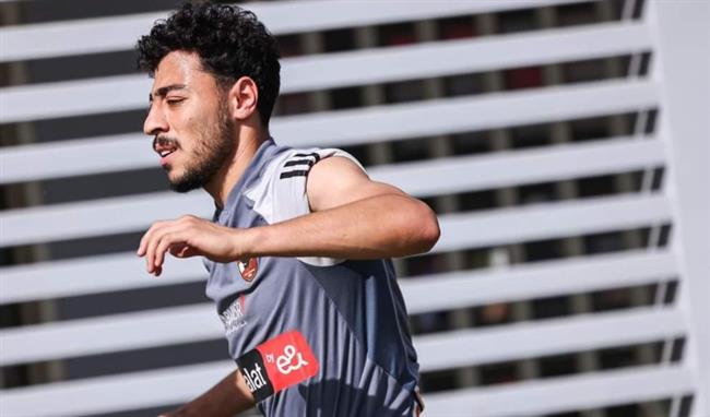 الدوري المصري .. طبيب الأهلي يكشف موقف أكرم توفيق من المشاركة أمام فاركو