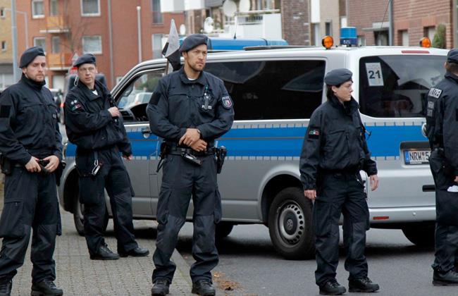 إصابة نحو 100 شخص في اشتباكات عنيفة بين الشرطة الأرمنية والمتظاهرين