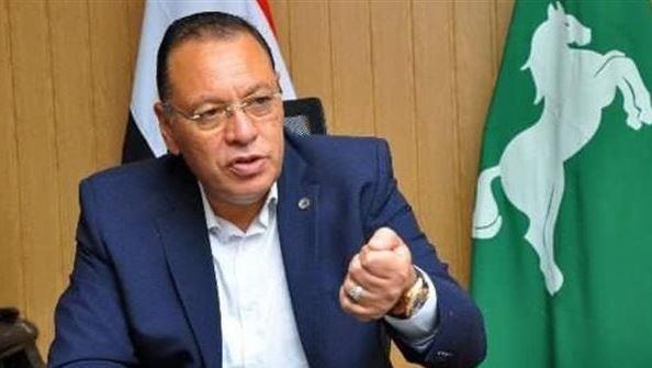 محافظ الشرقية : حظر منح تصاريح إنشاء مشروعات دون استيفاء الاشتراطات البيئية والصحية