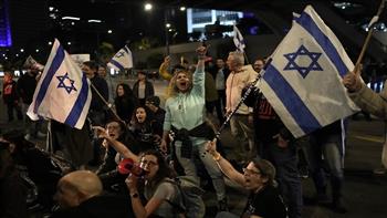   الشرطة الإسرائيلية تعتقل 5 من المتظاهرين في تل أبيب
