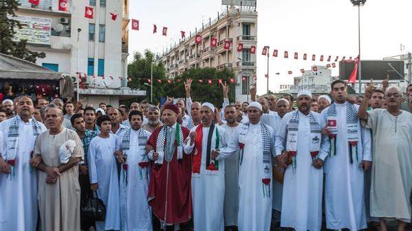 التونسيون يحتفلون بـ " العيد الكبير " وسط موروثات شعبية تتوارثها الأجيال