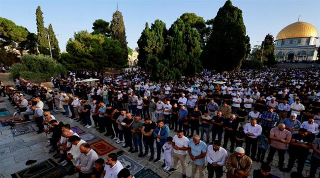 40 ألف مصل يؤدون صلاة العيد في الأقصى رغم قيود الاحتلال والاعتداء عليهم