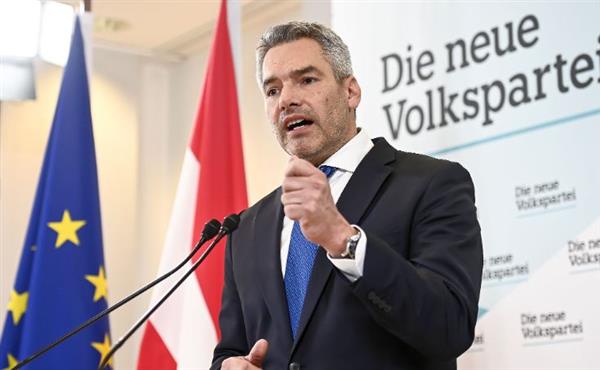 مستشار النمسا يدعو لوقف الحرب في أوكرانيا في قمة السلام بسويسرا
