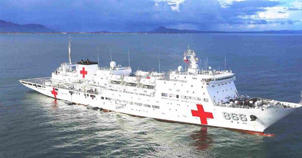 سفينة السلام الطبية الصينية تقدم خدماتها لـ 13 دولة إفريقية وأسيوية
