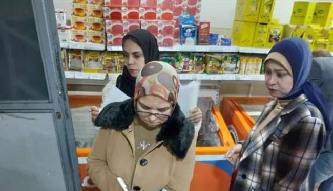 محافظ الإسكندرية يكلف رؤساء الأحياء بمتابعة المواد الغذائية وصلاحيتها