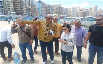  نائب محافظ الإسكندرية تتفقد شواطئ المدينة لمتابعة الخدمات المقدمة للمواطنين