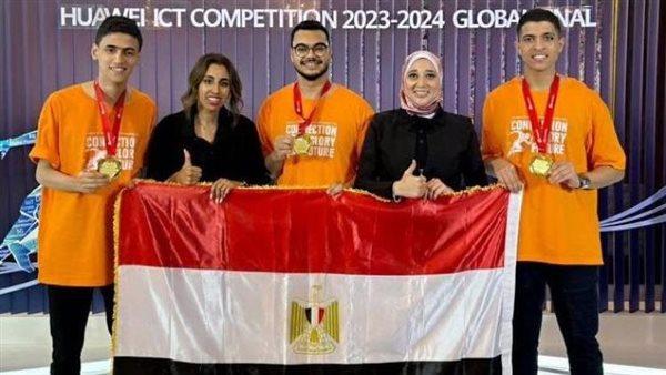 حاسبات جامعة القاهرة تفوز بالمركز الأول في الابتكار والحوسبة بالمسابقة التكنولوجية بالصين